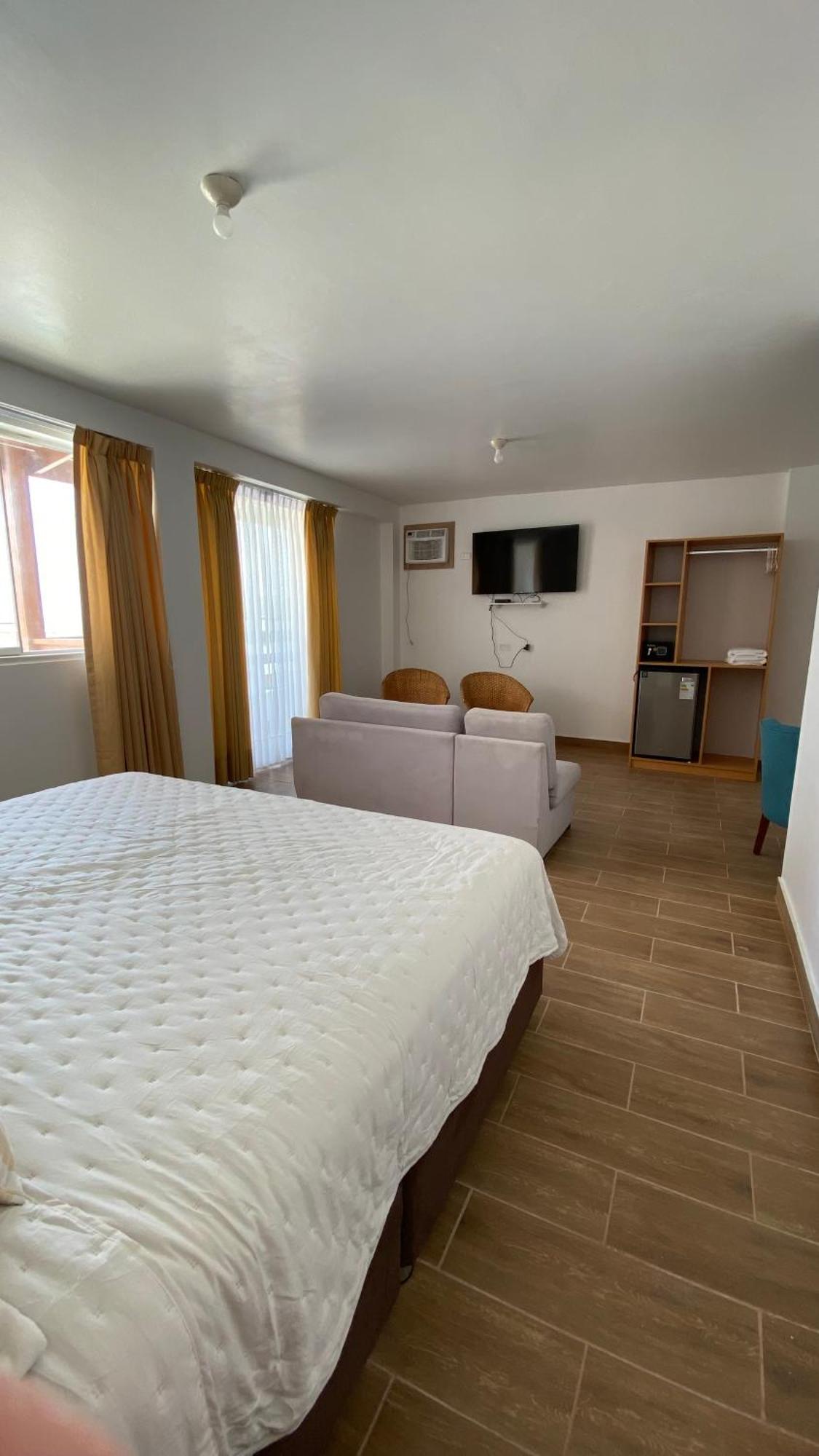 Prim Hotel Вичаито Екстериор снимка